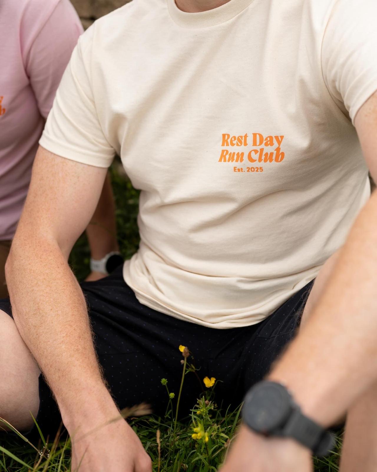 Rest Day Run Club Tee – "Lace Up, Zone Out" Edition (Est. 2025)